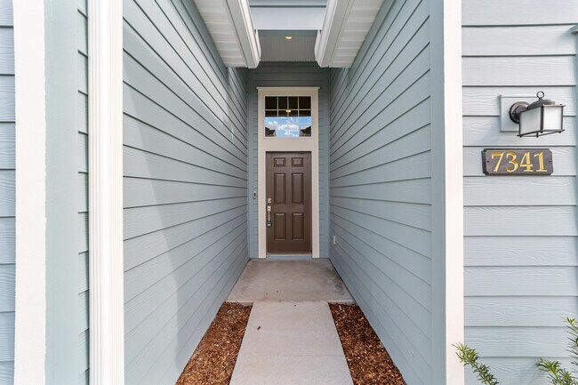 Building Photo - 7341 SW 76th Ter