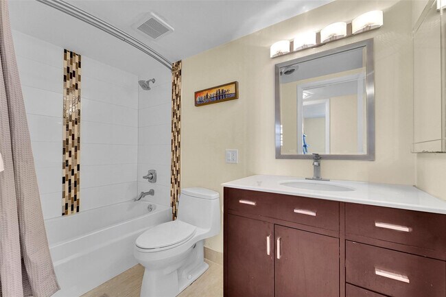 Building Photo - 1401 S Ocean Dr