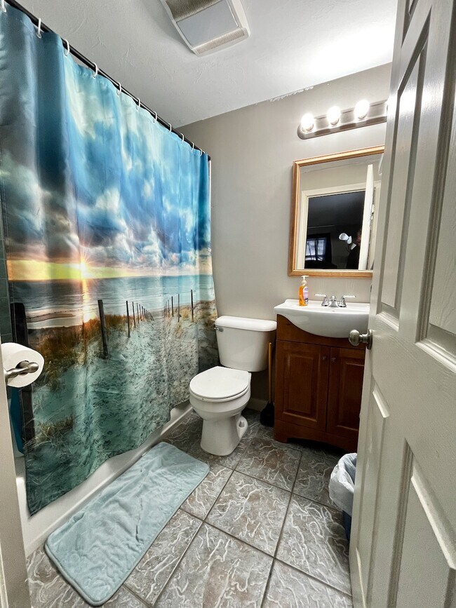 Building Photo - 94 Cottonwood Ln