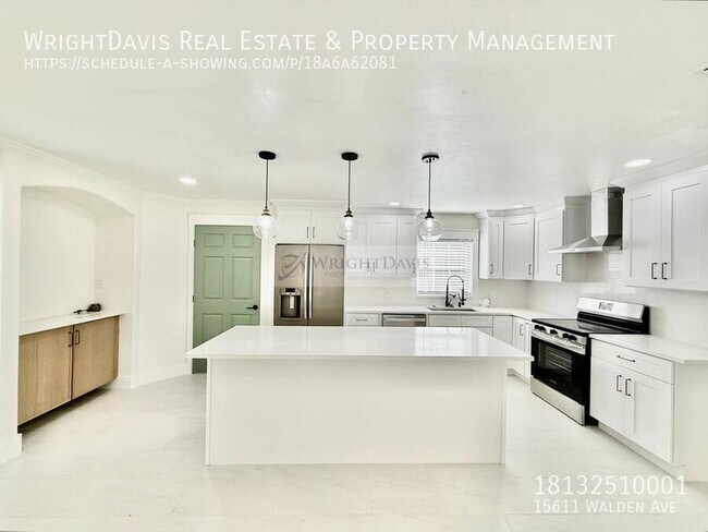 Building Photo - 15611 Walden Ave