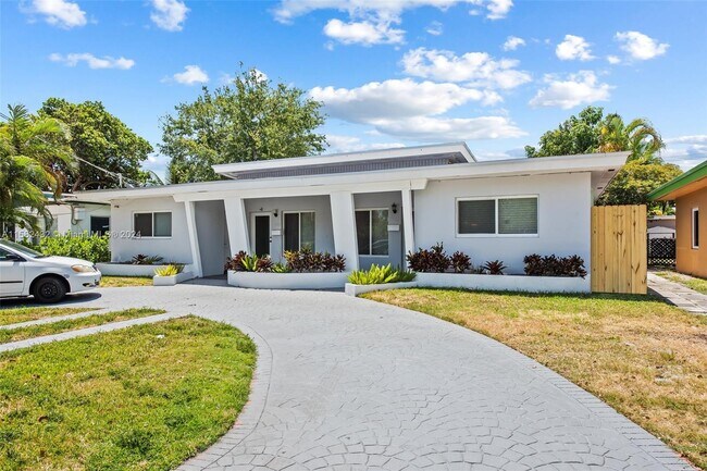 Building Photo - 2018 NE 19th St