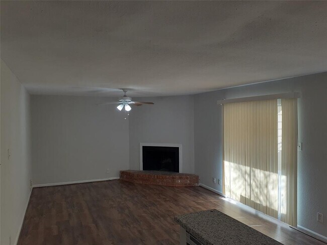 Building Photo - 14515 Wunderlich Dr