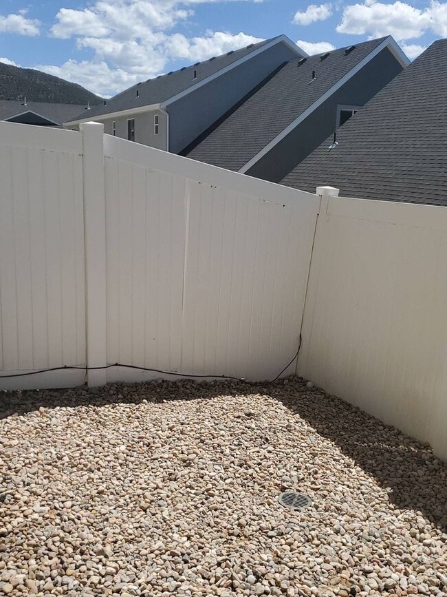 Building Photo - Three bedroom, 2.5 bath townhome