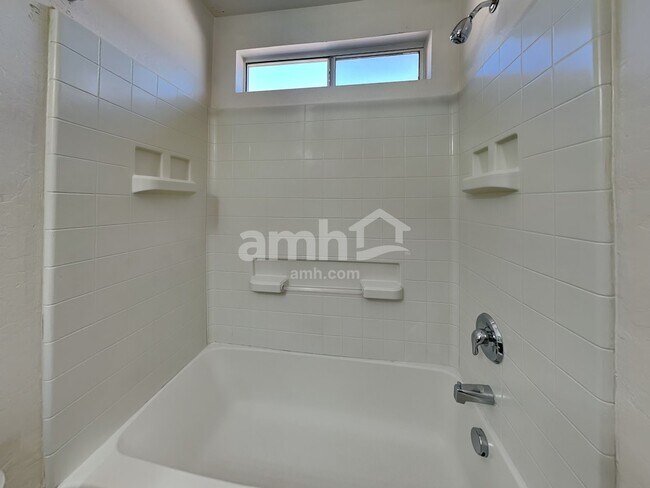 Building Photo - 22220 W Yavapai St