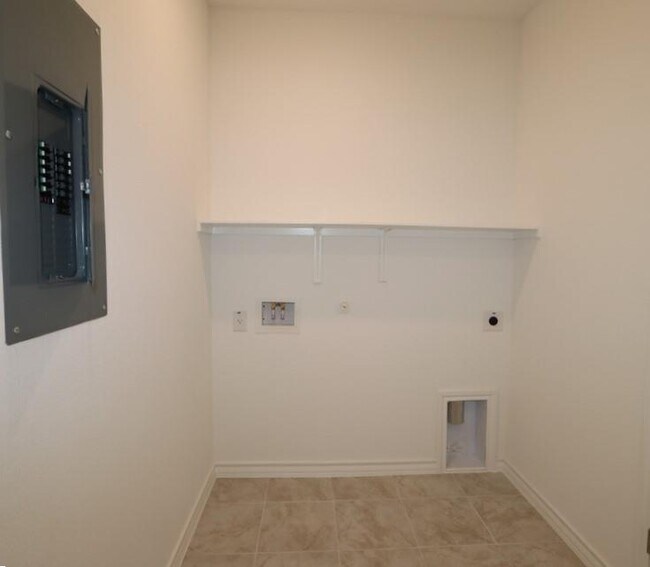 Building Photo - 125 Watkinville Rd