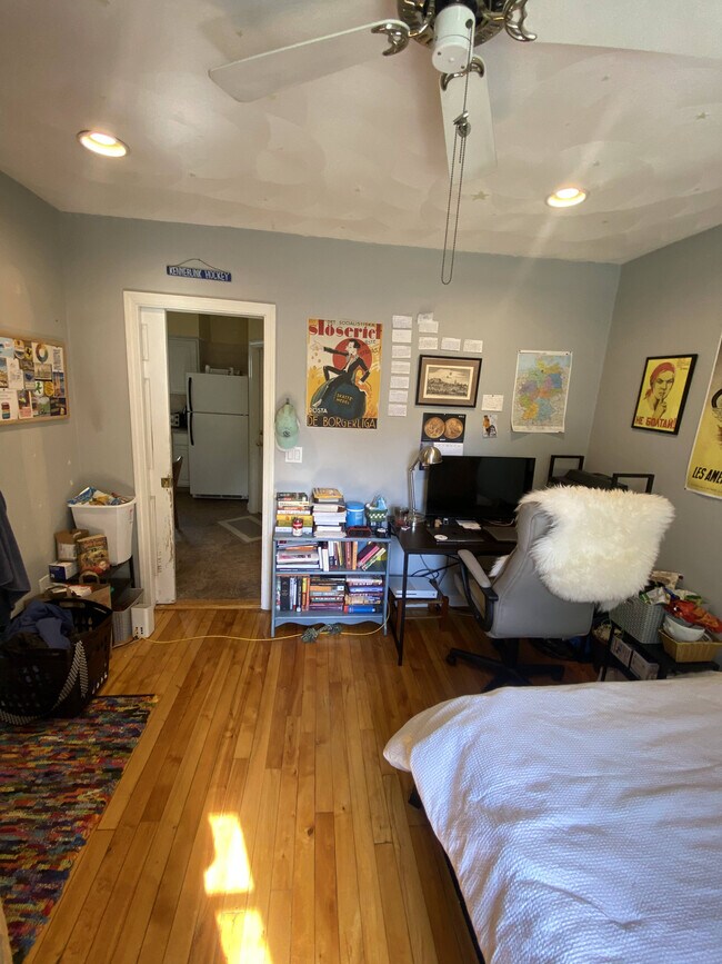 Building Photo - 120 Windsor Rd