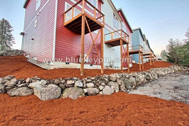 Building Photo - BRAND NEW! Unit 207-B:  3 Bed, 2.5 Bath To...