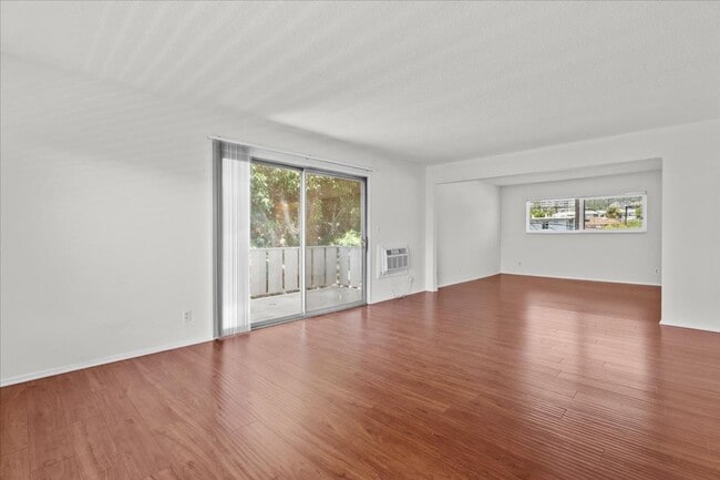 Building Photo - Light-Filled Top Floor Retreat in the Heart of Franklin Village