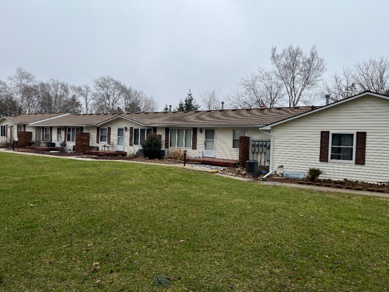 Building Photo - 1583 Highland Park Dr