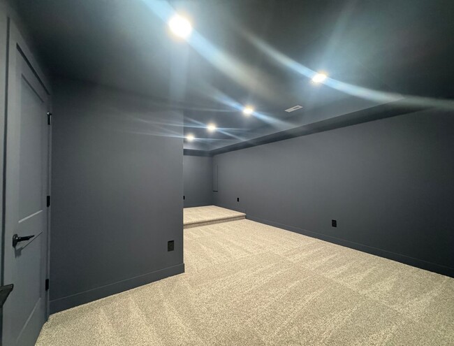 Building Photo - Stunning 5-Bedroom Home with Theater Room & Upgrades – Commerce City