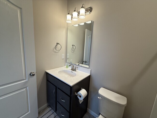 Building Photo - 6964 Briarcliff Ct