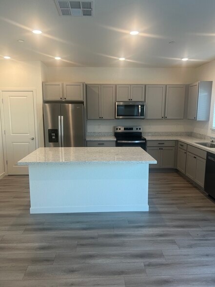 Building Photo - 8081 Trapper Ranch Rd