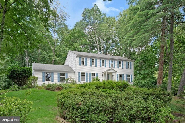 Building Photo - 2305 Acton Dr