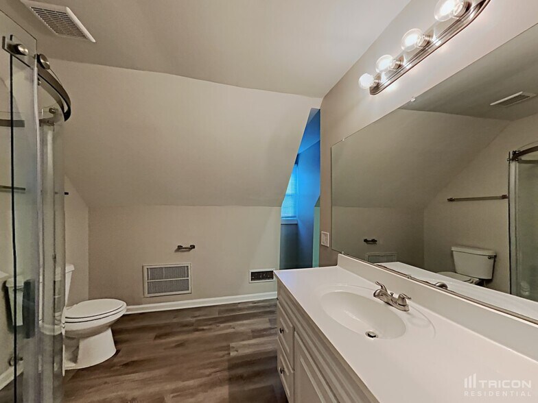 Building Photo - 6430 Rockshire Dr