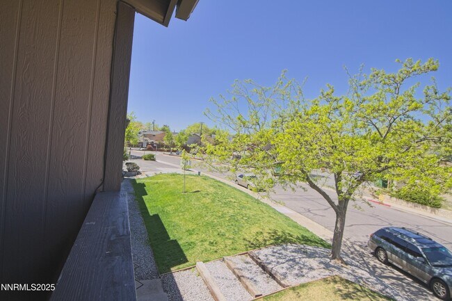 Building Photo - 2375 Tripp Dr