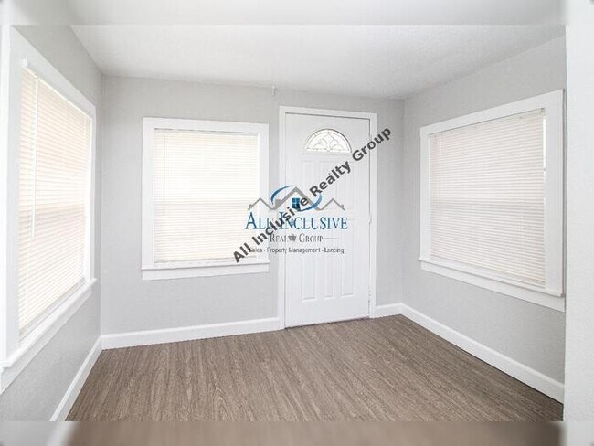 Building Photo - Great 3BD 2 BA home