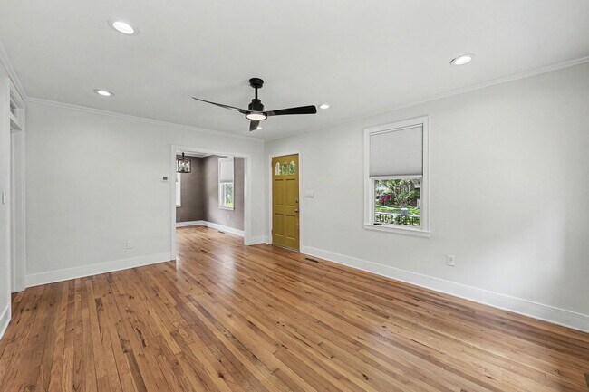 Building Photo - 12 Colleton Dr