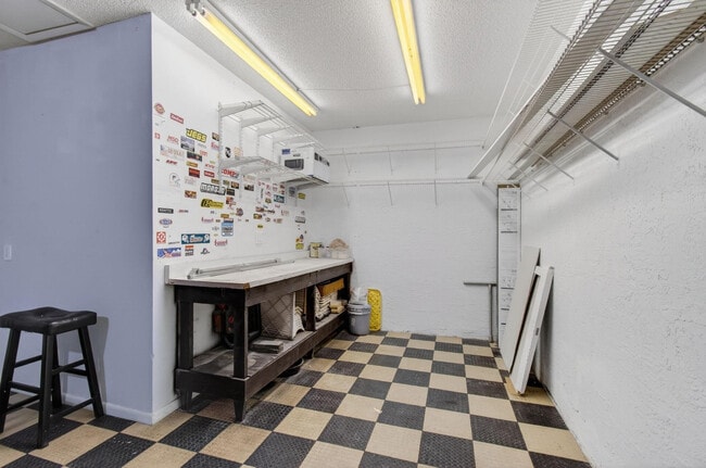 Building Photo - 6425 96th Pl S