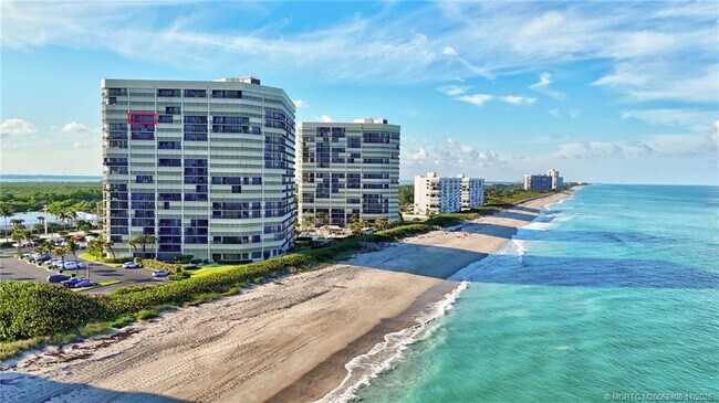 Building Photo - 9550 S Ocean Dr