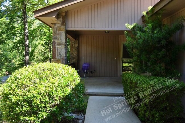 Building Photo - Lake Balboa Area | Home | Unfurnished