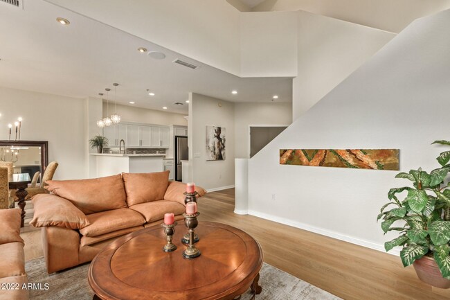 Building Photo - Grayhawk Remodeled Condo