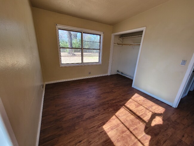 Building Photo - 3503 Porter Ave