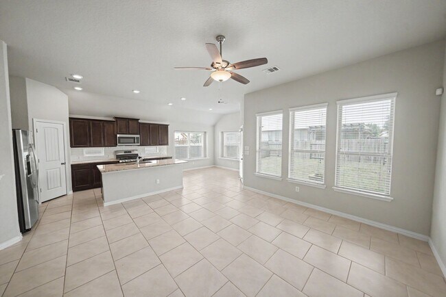 Building Photo - Beautiful Potranco Run Home with 3-Car Garage - Realtor Commission: $750