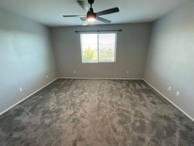 Building Photo - Mountain views in Rocking K Community