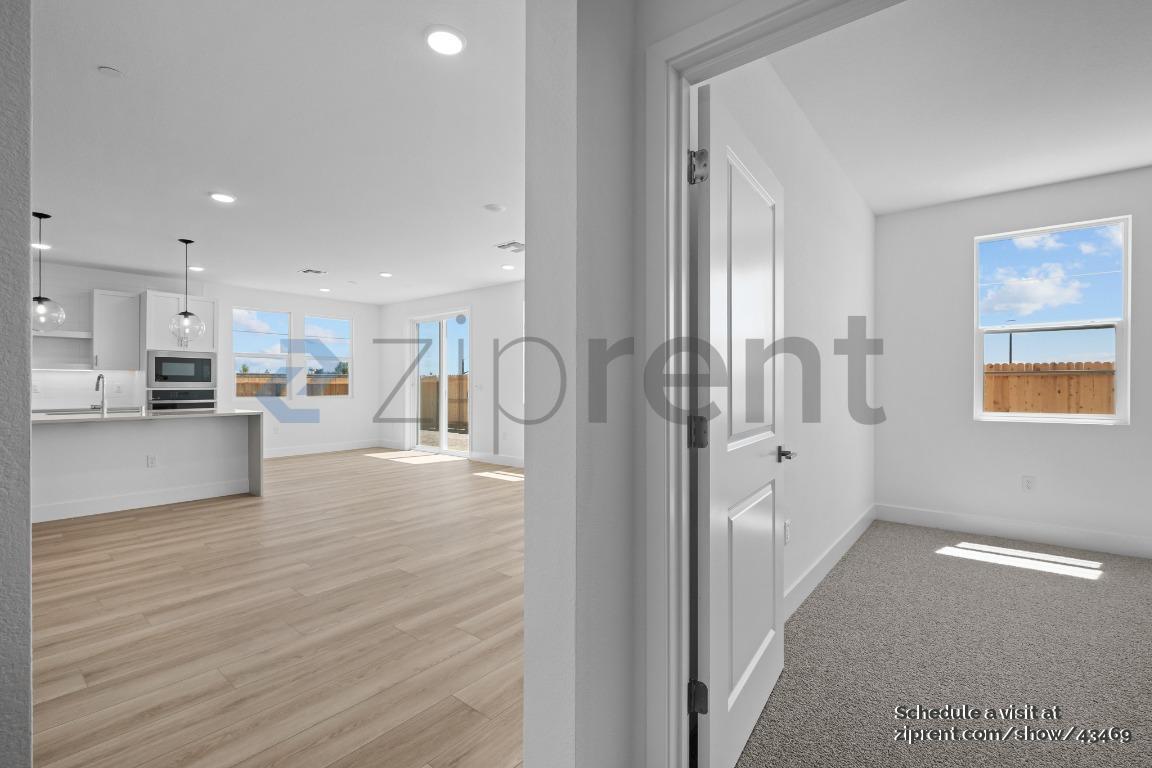 Building Photo - 328 Gold Coast Rd