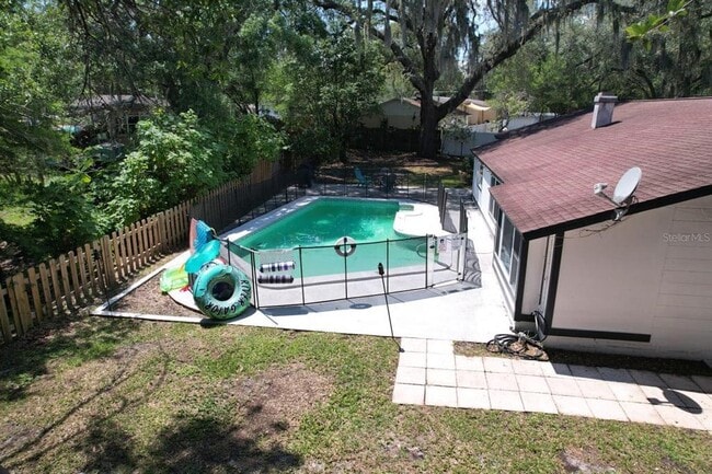 Building Photo - 12216 Noreast Lake Dr