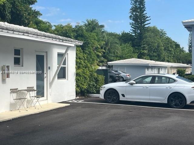 Building Photo - 9920 Collins Ave