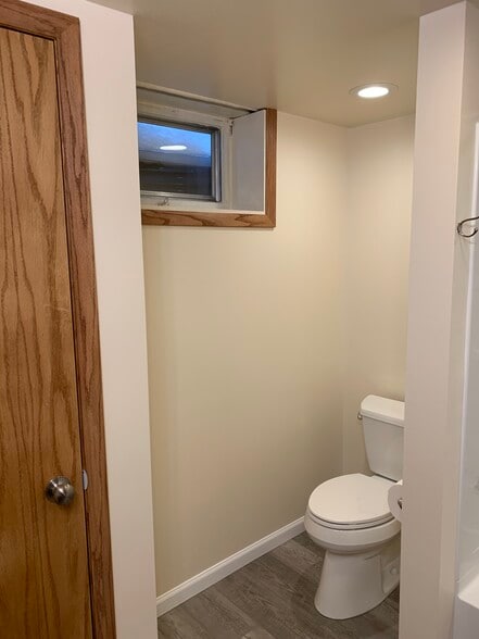 Downstairs Bathroom - 904 Nichols Rd