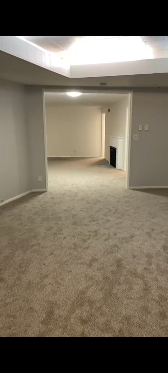 Building Photo - 12827 Glenwood Ave SW