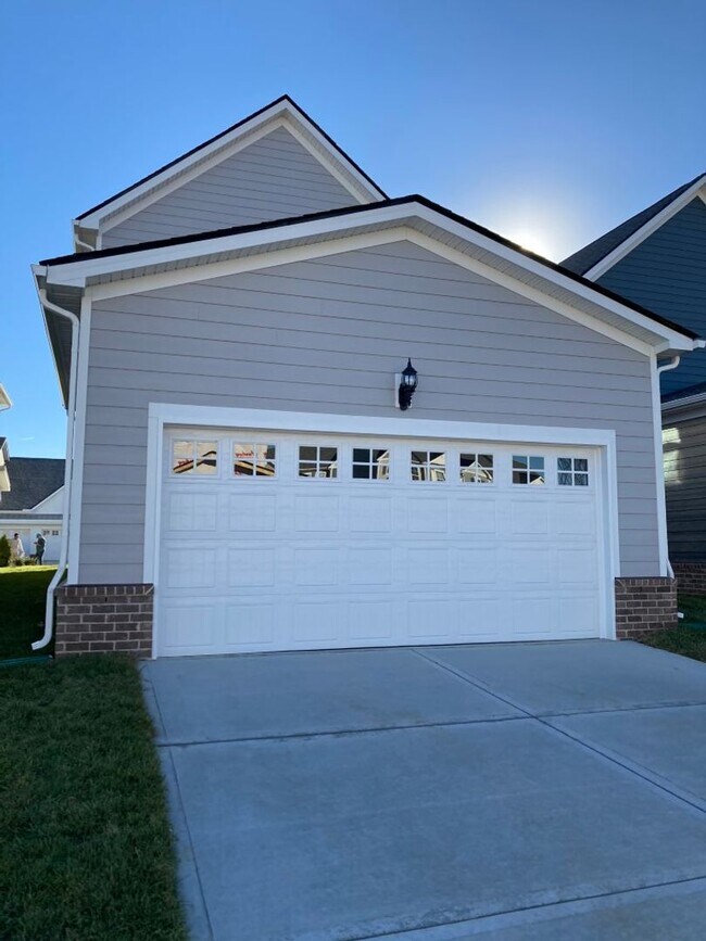 Building Photo - Single Family Home in  Franklin's Simmons Ridge