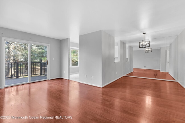 Building Photo - 204 Finch Ct