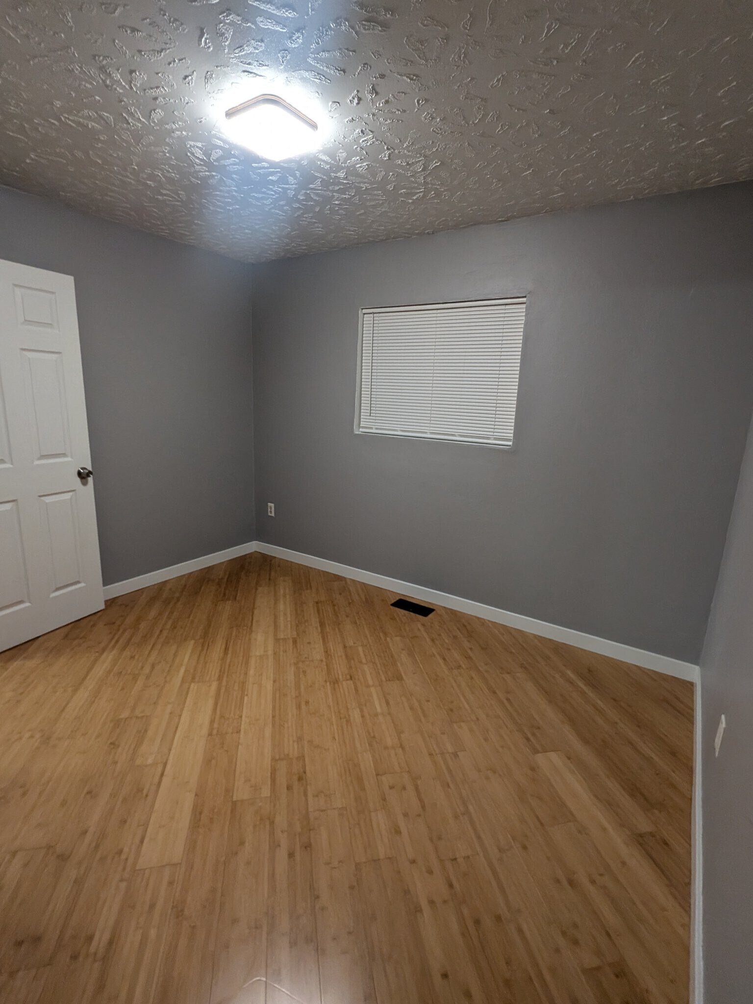 Building Photo - 7446 SE 86th Ave