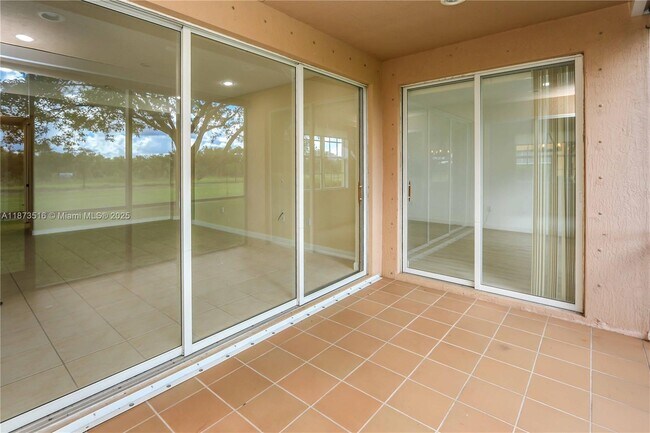 Building Photo - 7955 NW 128th Ln