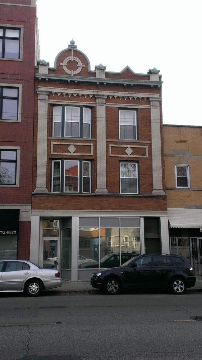 Building Photo - 2251 W North Ave