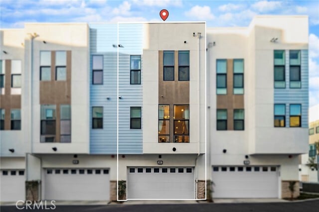 Building Photo - 657 Wedge