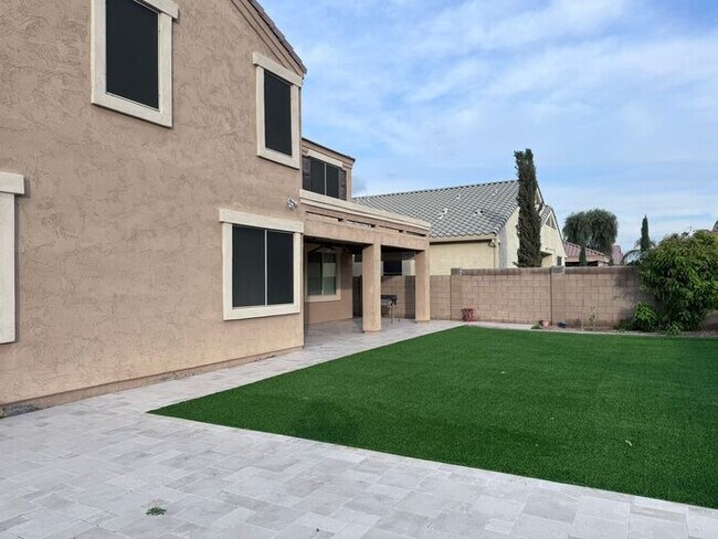 Building Photo - COMING SOON! Great Location!Stunning 6-bedroom Plus 7, 4.5-bathroom home located in Chandler