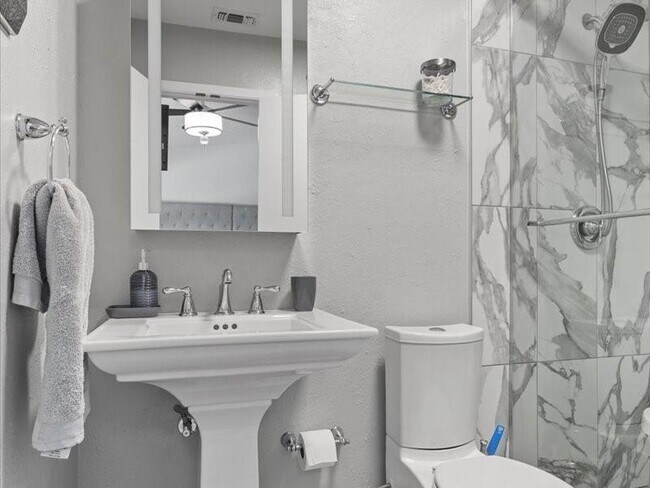 Building Photo - 1607 Coronado Hills Dr