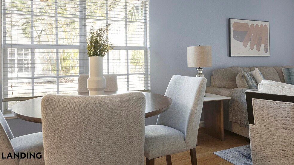 Building Photo - 3695 Island Club Dr