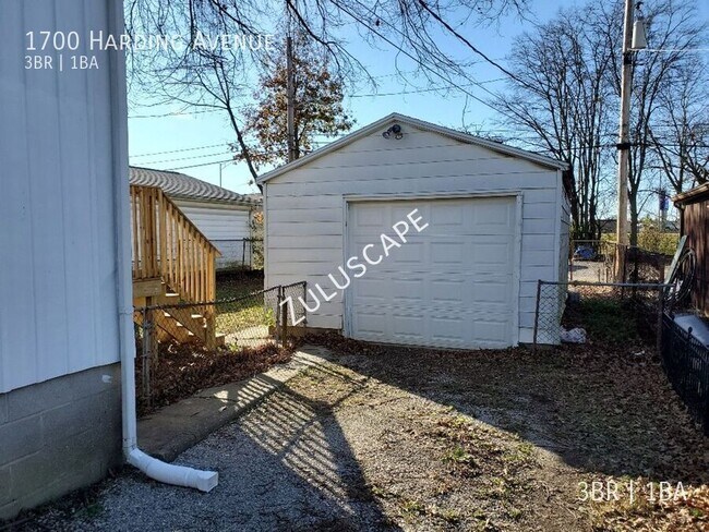 Building Photo - 1700 Harding Ave