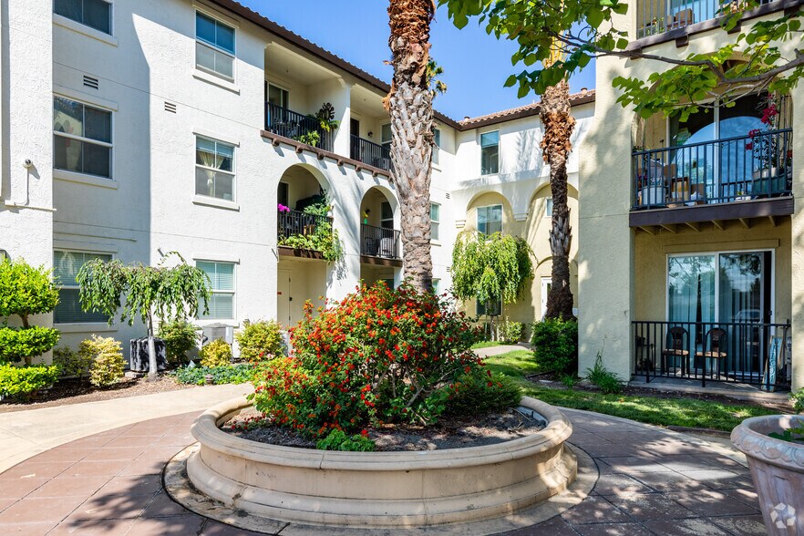 Building Photo - Hacienda Creek Senior Apartments - 55 years+