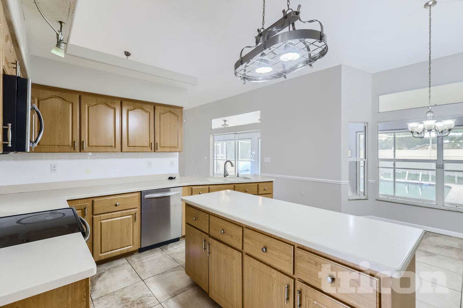 Building Photo - 13530 Coronado Dr