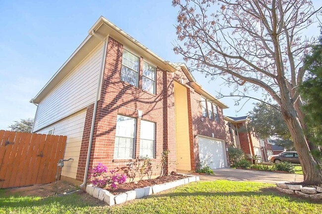 Building Photo - 6738 Carly Park Way