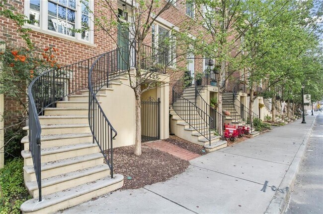 Building Photo - 428 Bill Kennedy Wy SE