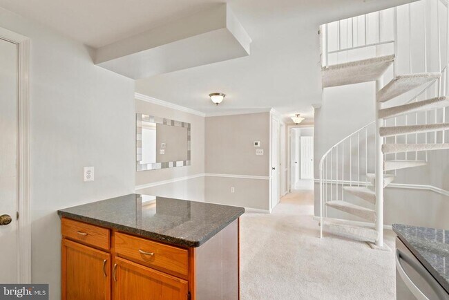 Building Photo - 12287 Wadsworth Way