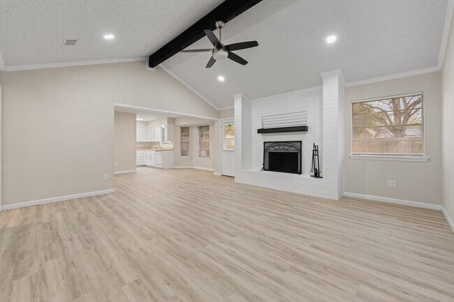 Building Photo - 608 Pleasant Manor Ave