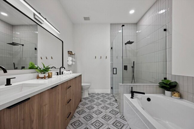 Primary bathroom -straight out of a magazine - 1610 Yachtman Pl